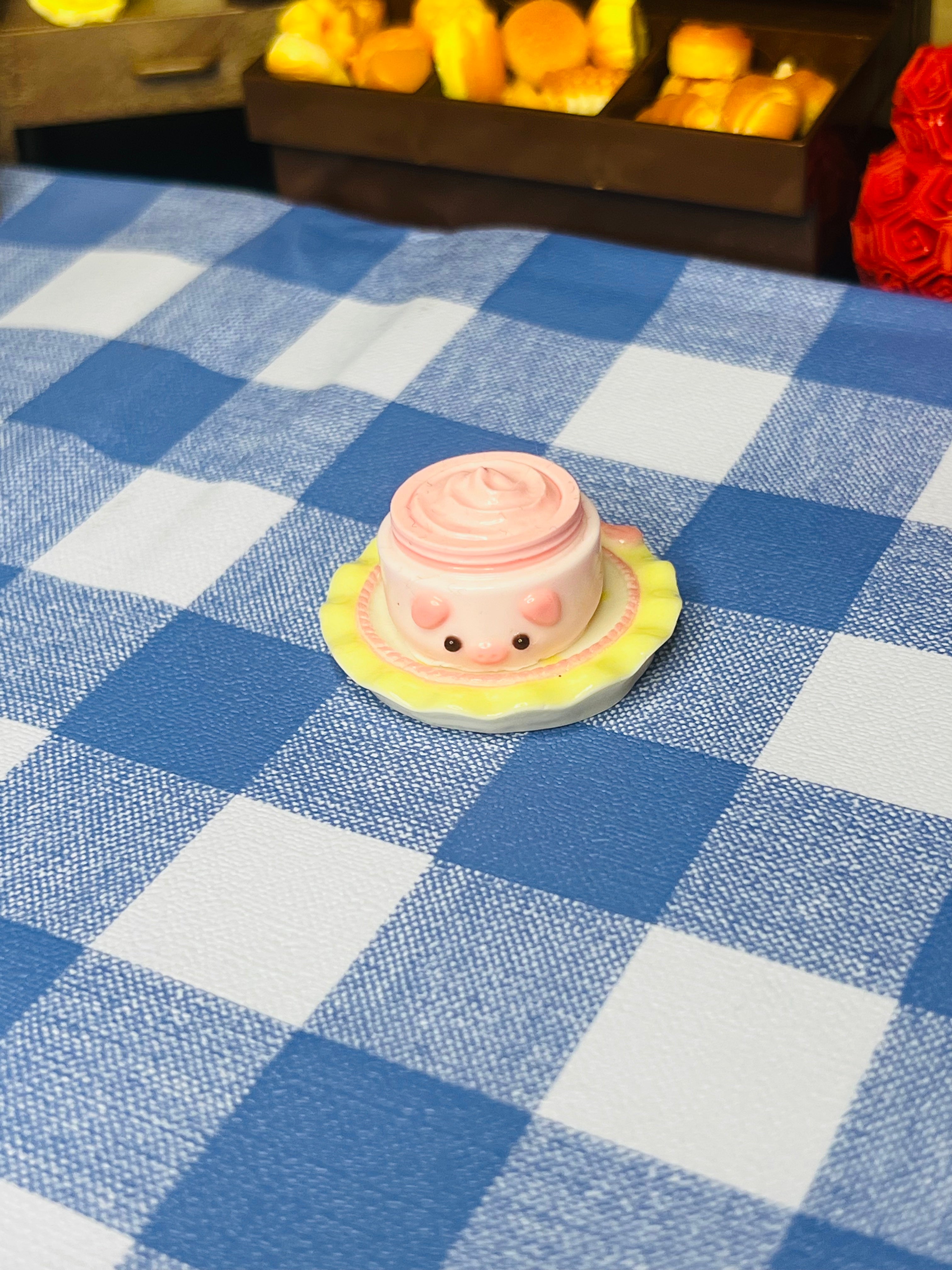 Piggy Piggy Strawberry Swirl Plate Squishy