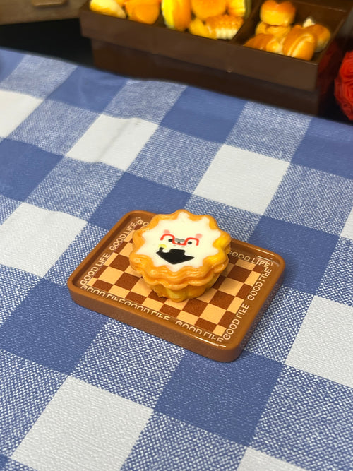 Kawaii Seal Berry Waffle Tart Squishy