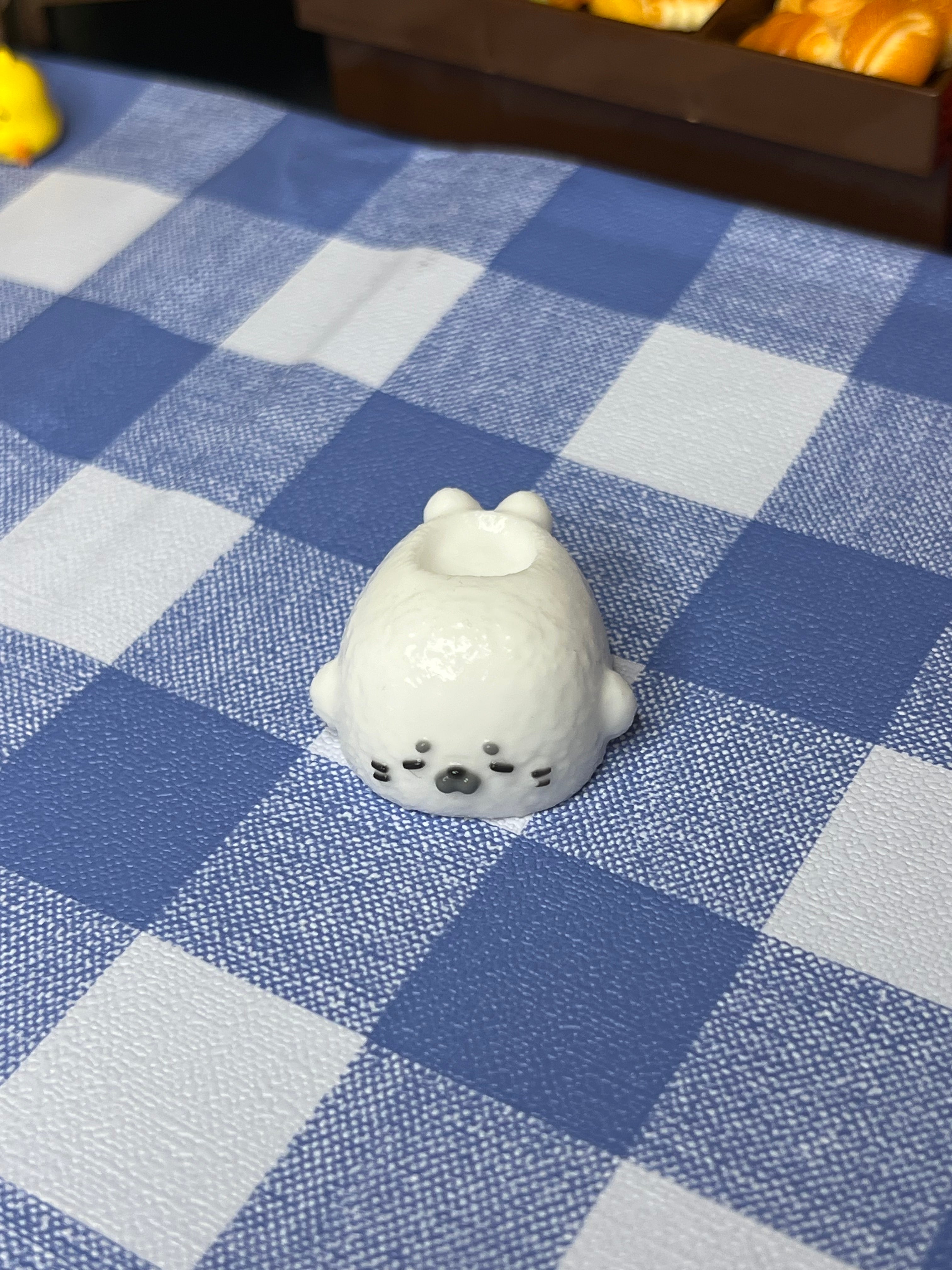 Kawaii Seal Snow Dot Mochi Squishy