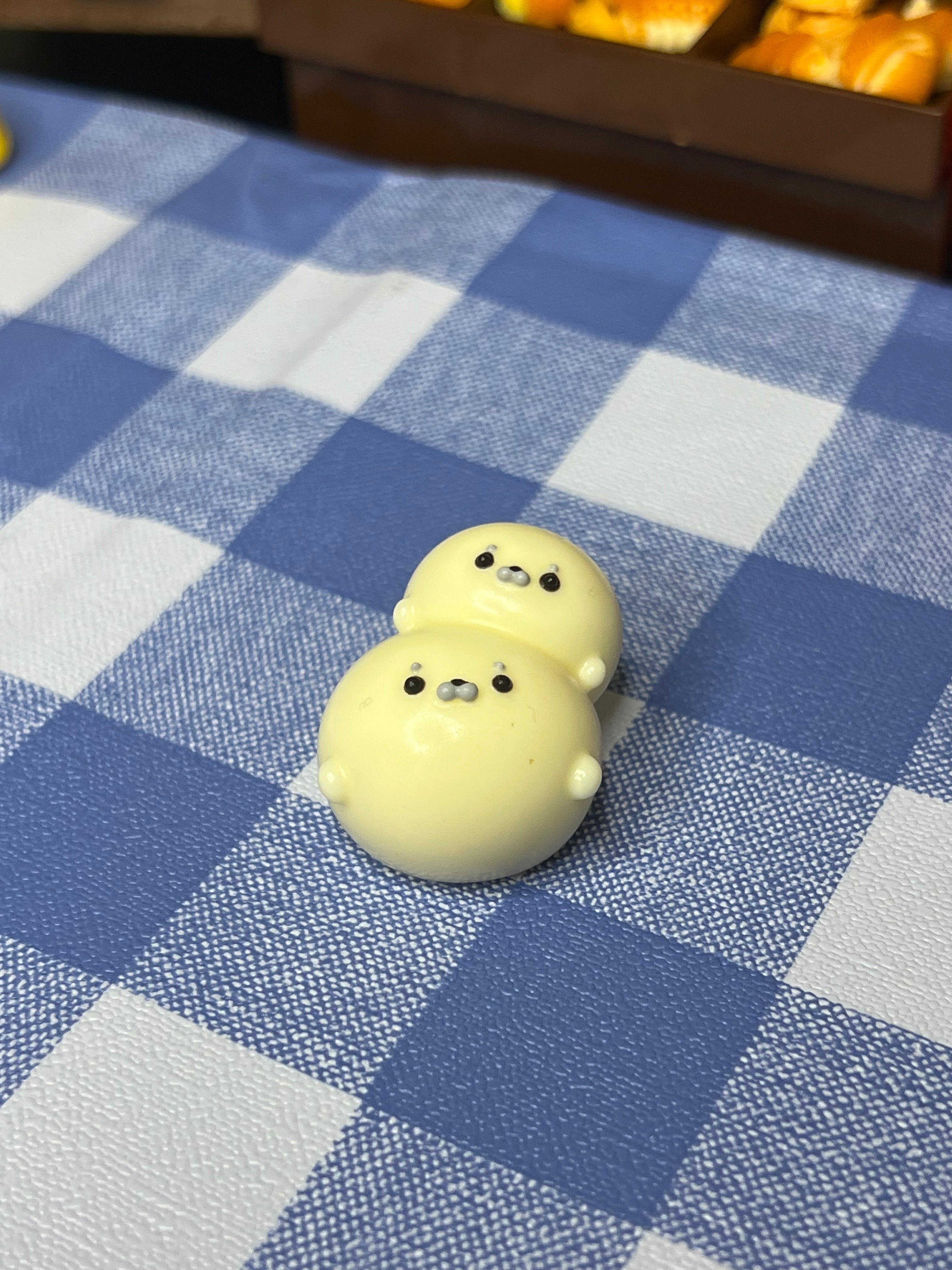 Kawaii Seal Twin Lemon Mochi Squishy