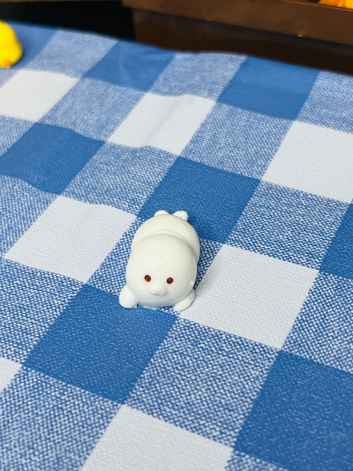 Kawaii Seal Crawling Snow Baby Squishy