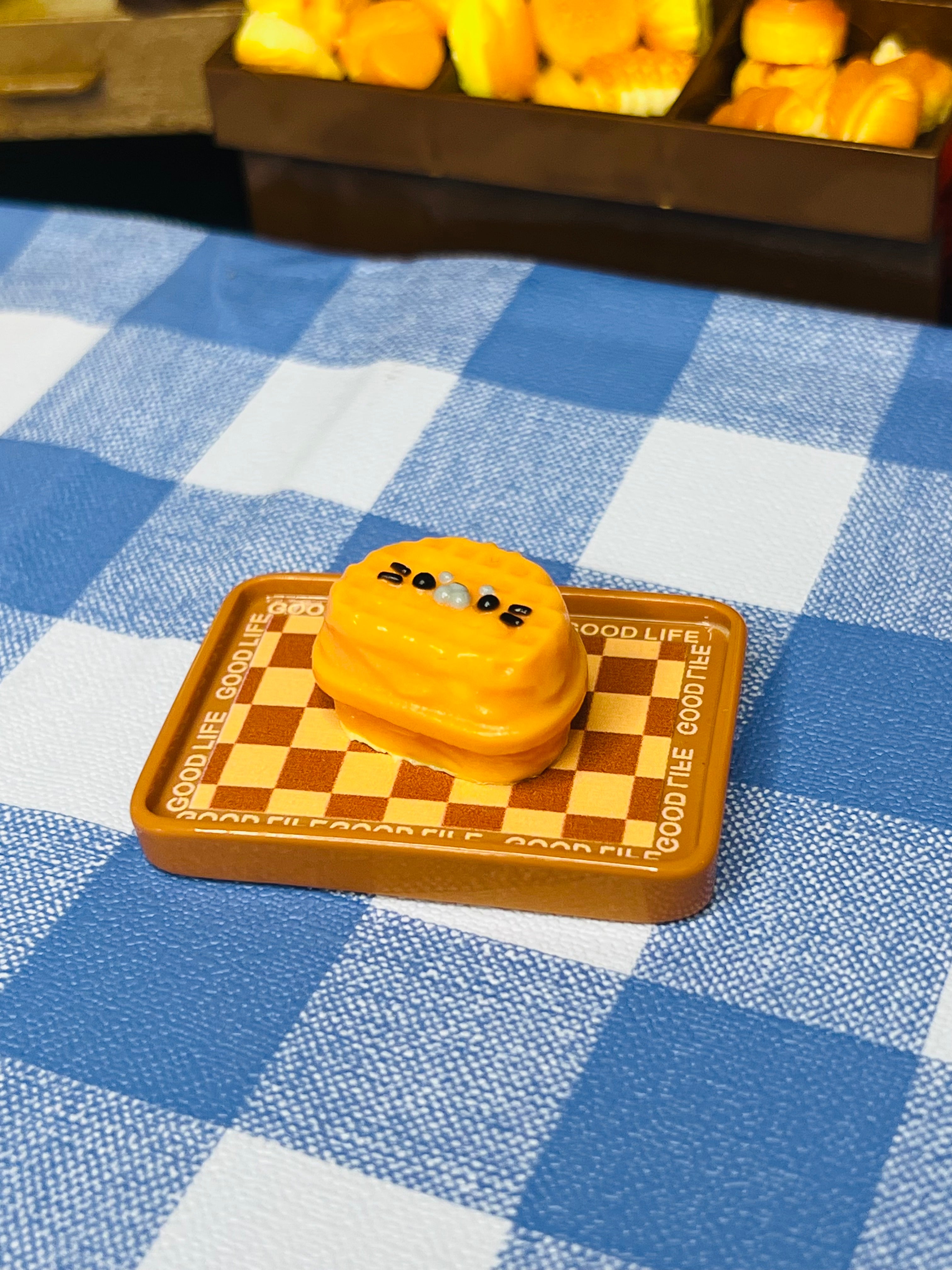 Kawaii Seal Toast Roll Board Squishy