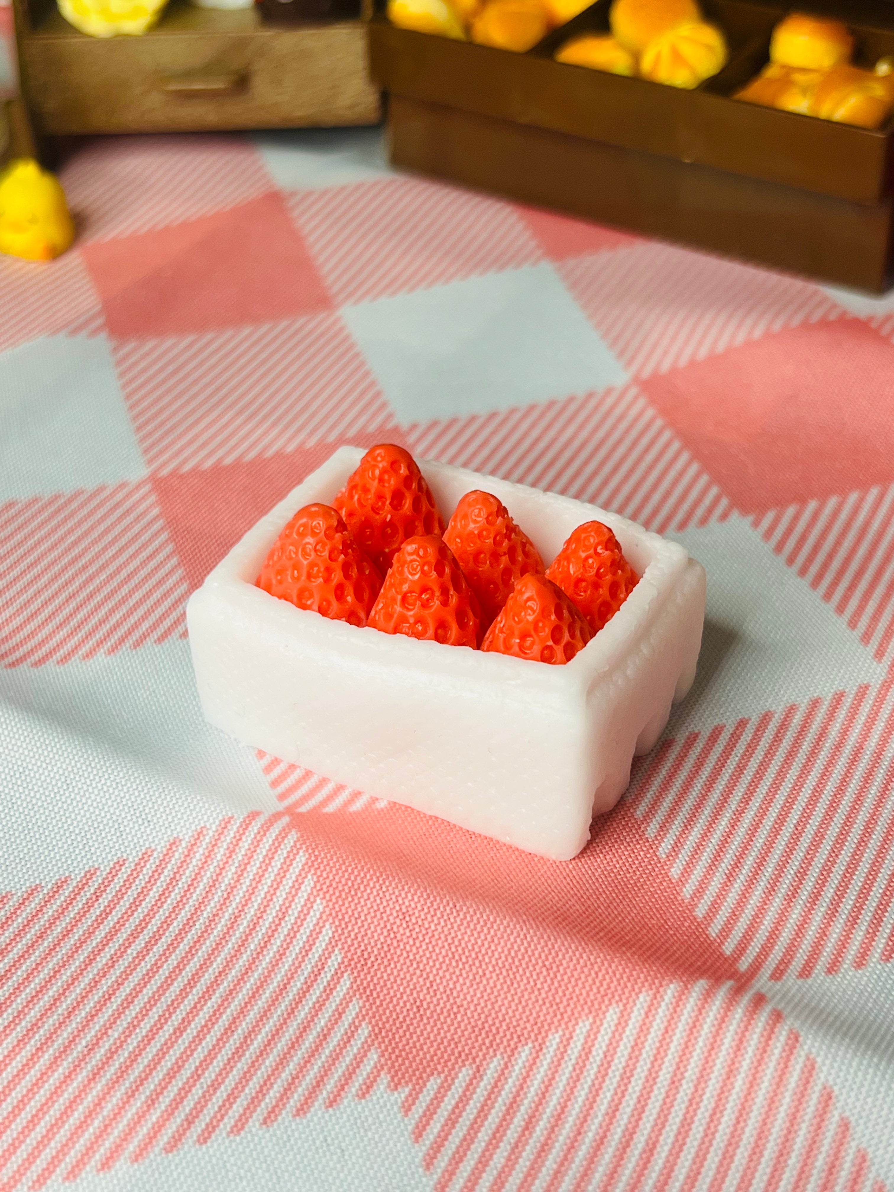 Mini Strawberry Market Crate Taba Squishy