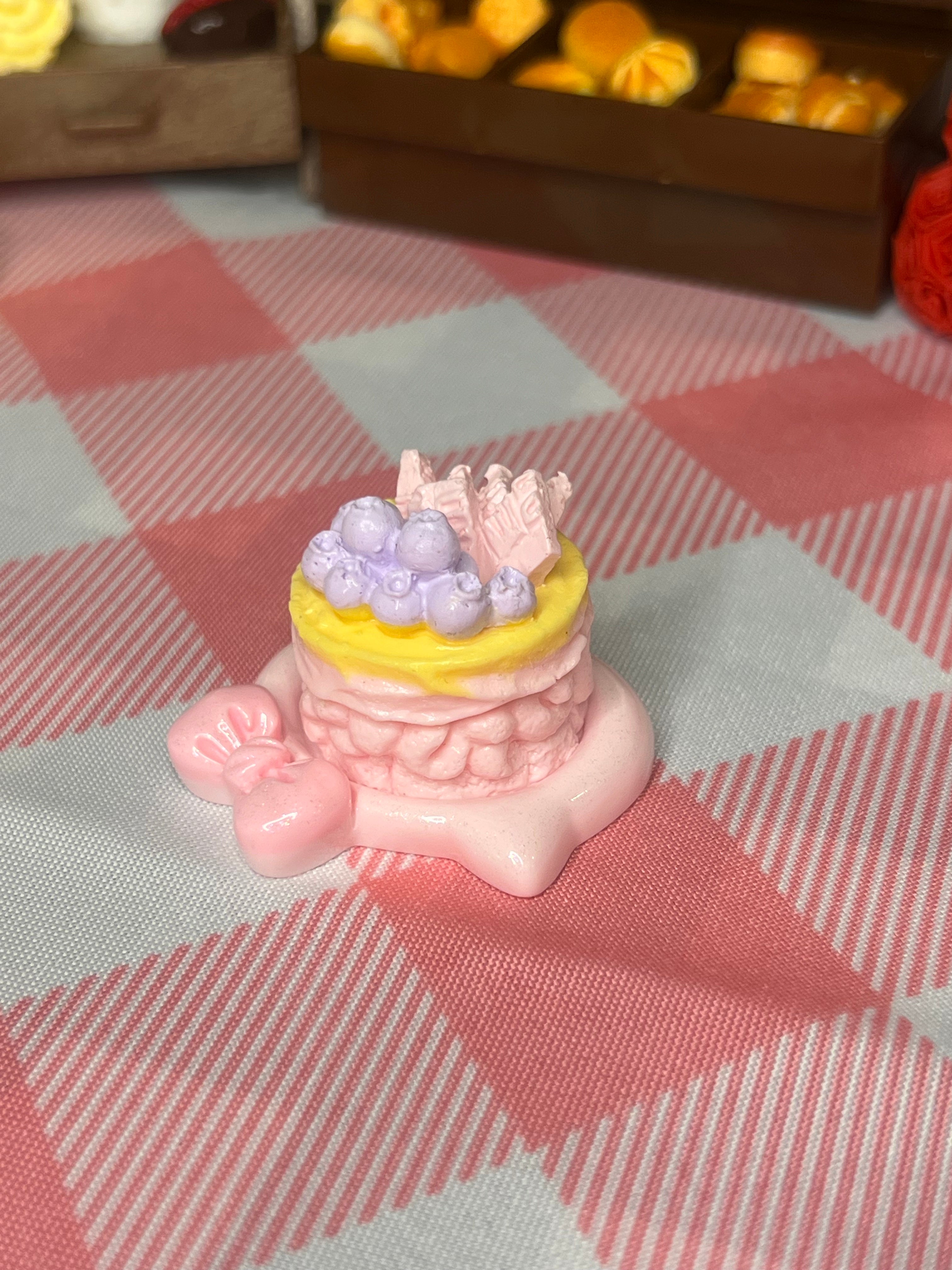 Mini Pink Royal Star Cake Taba Squishy
