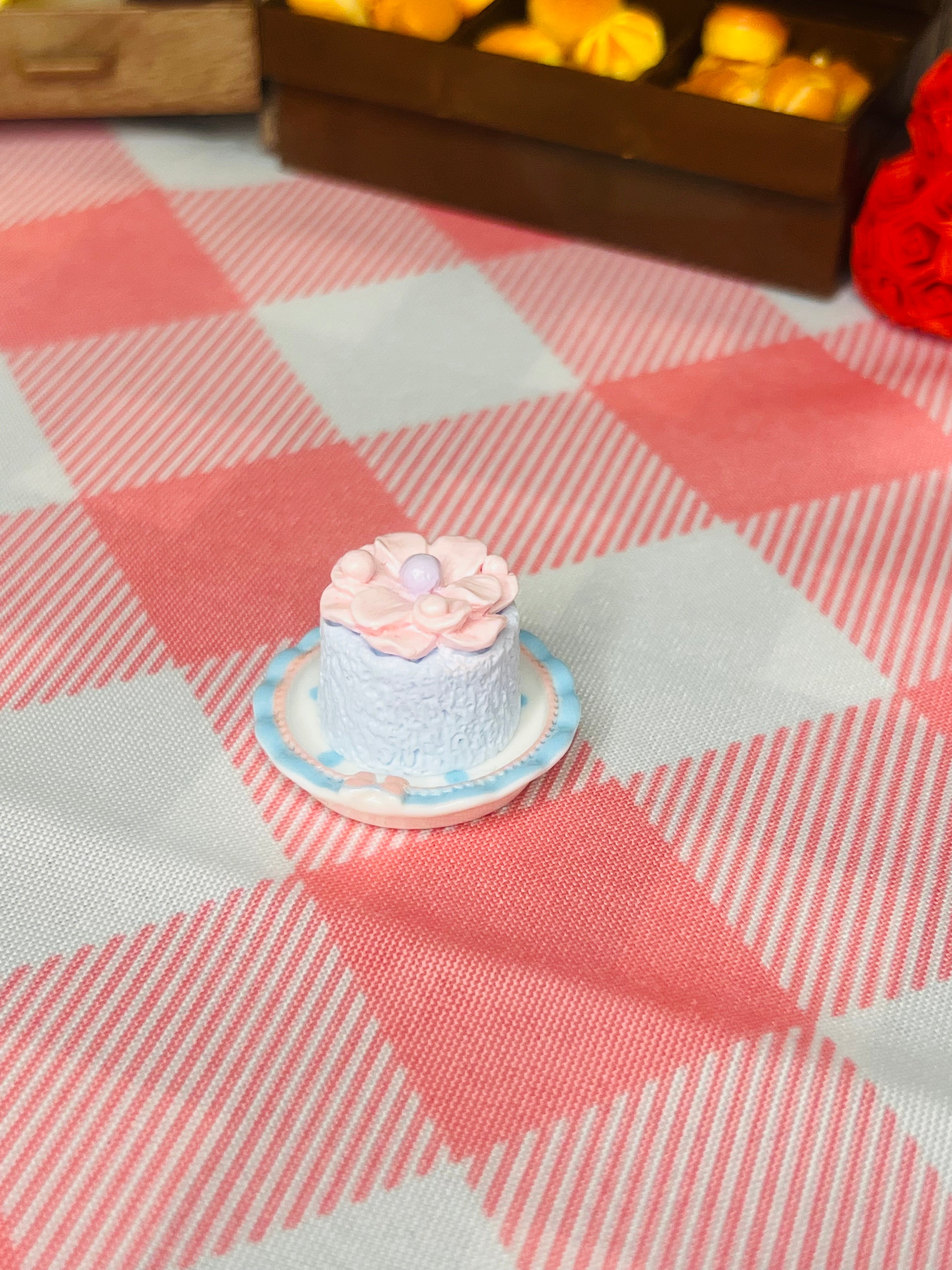 Mini Blue Rose Cream Cupcake Taba Squishy