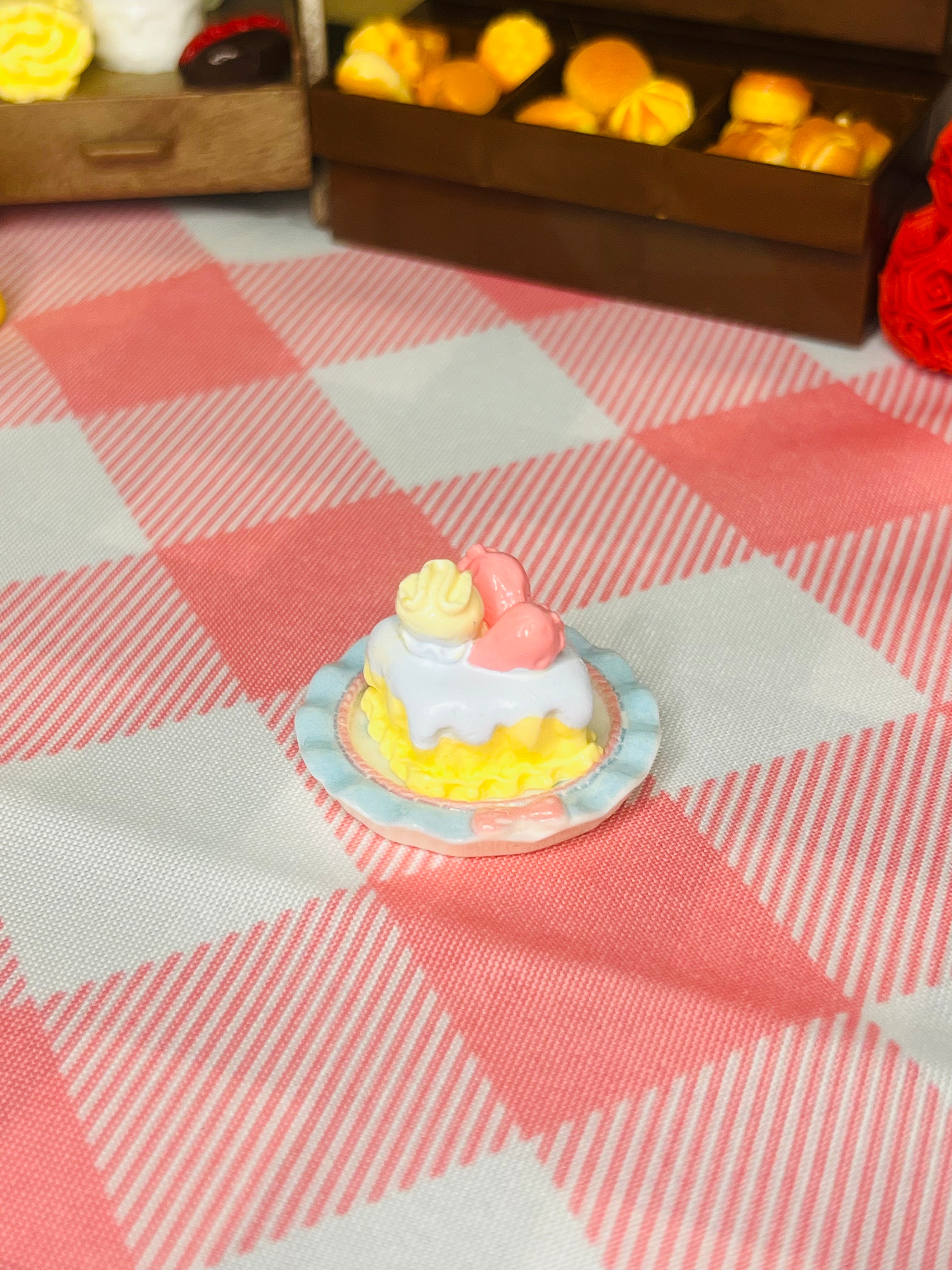 Mini Yellow Bunny Cream Cake Taba Squishy