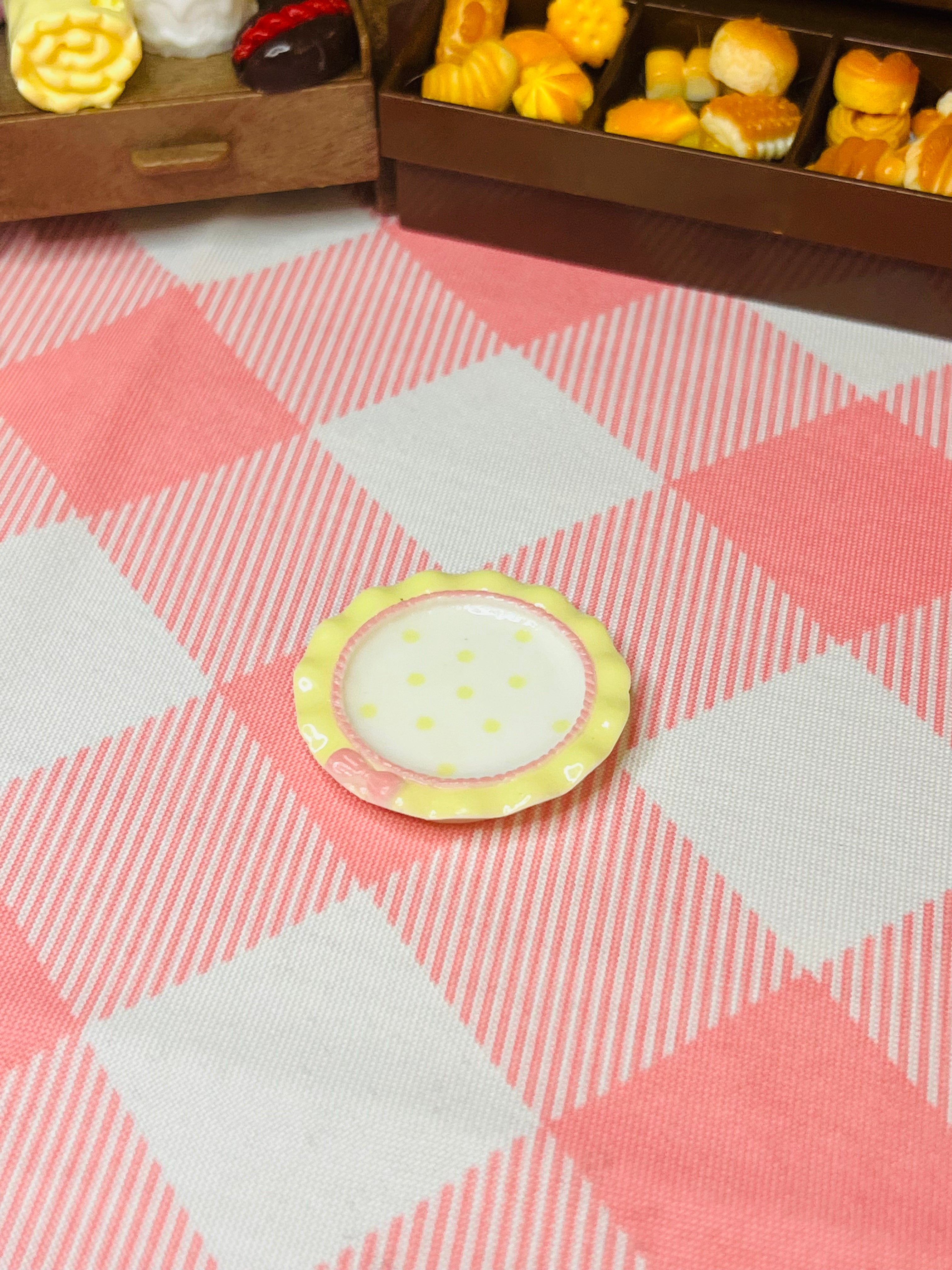 Lemon Cream Saucer Mini Dining Plate - Mini Dining Plate Series