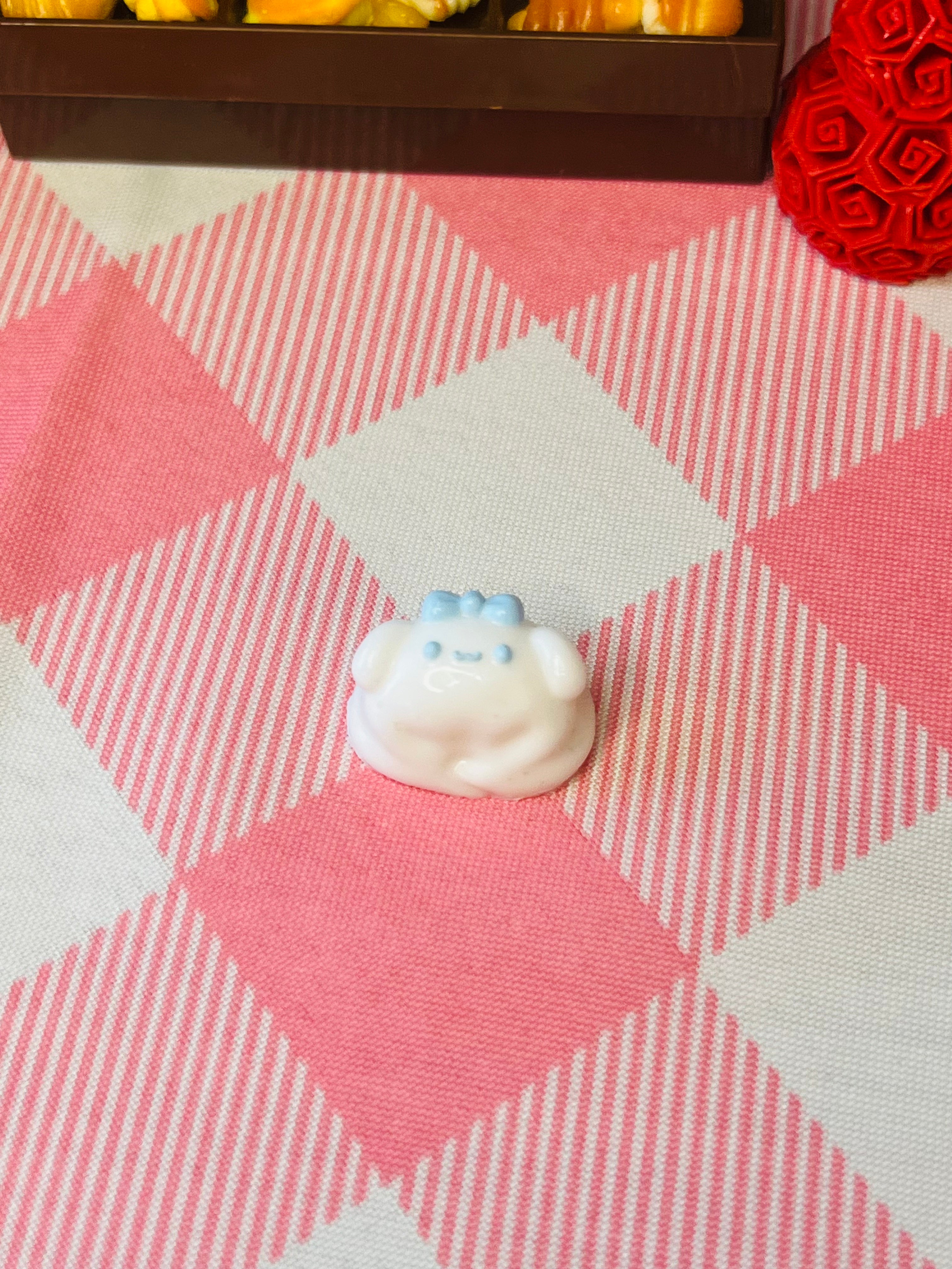 Sleepy White Cloud Puff Mini Taba Squishy